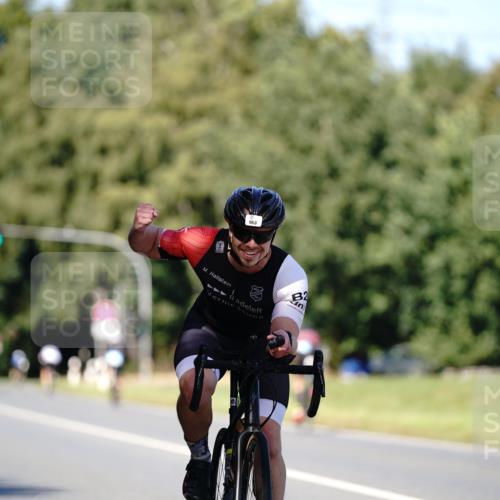 07.09.2025 - 19. Norderstedt Triathlon Michael Burmester http://msf.ph/oto/8837901 07.09.2025 14:22:57 Radfahren 968 meine-sportfotos.de
