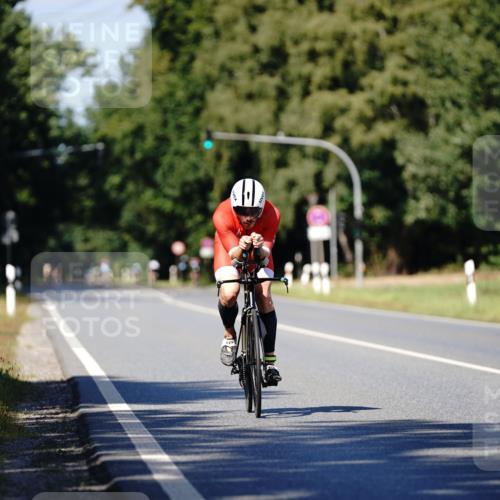 07.09.2025 - 19. Norderstedt Triathlon Michael Burmester http://msf.ph/oto/8837922 07.09.2025 14:23:11 Radfahren 974 meine-sportfotos.de