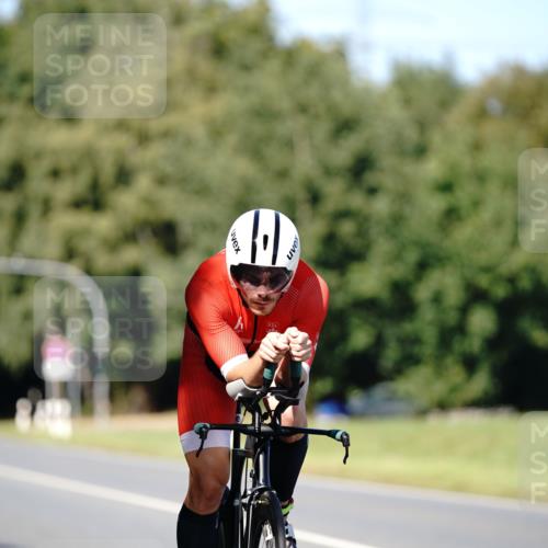 07.09.2025 - 19. Norderstedt Triathlon Michael Burmester http://msf.ph/oto/8837924 07.09.2025 14:23:12 Radfahren 974 meine-sportfotos.de