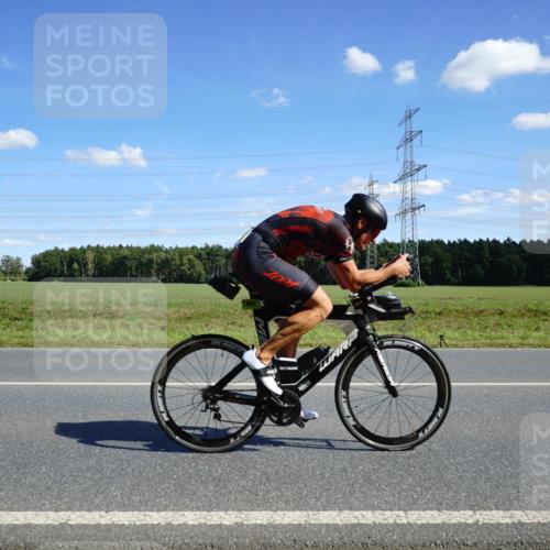 07.09.2025 - 19. Norderstedt Triathlon Michael Burmester http://msf.ph/oto/8837929 07.09.2025 14:13:18 Radfahren 962, 965 meine-sportfotos.de