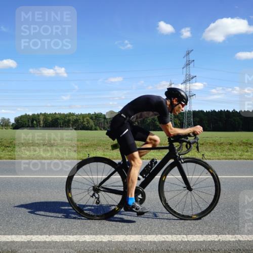 07.09.2025 - 19. Norderstedt Triathlon Michael Burmester http://msf.ph/oto/8837934 07.09.2025 14:13:20 Radfahren 394, 962, 965 meine-sportfotos.de