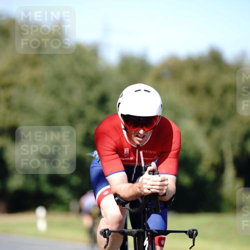 07.09.2025 - 19. Norderstedt Triathlon Michael Burmester http://msf.ph/oto/8837937 07.09.2025 14:23:44 Radfahren 366 meine-sportfotos.de