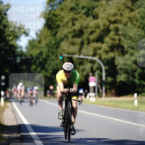 07.09.2025 - 19. Norderstedt Triathlon Michael Burmester http://msf.ph/oto/8837949 07.09.2025 14:23:54 Radfahren 1029 meine-sportfotos.de