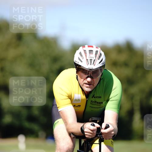 07.09.2025 - 19. Norderstedt Triathlon Michael Burmester http://msf.ph/oto/8837952 07.09.2025 14:23:56 Radfahren 1029 meine-sportfotos.de