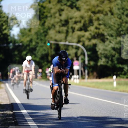07.09.2025 - 19. Norderstedt Triathlon Michael Burmester http://msf.ph/oto/8837956 07.09.2025 14:24:00 Radfahren 985, 1039 meine-sportfotos.de