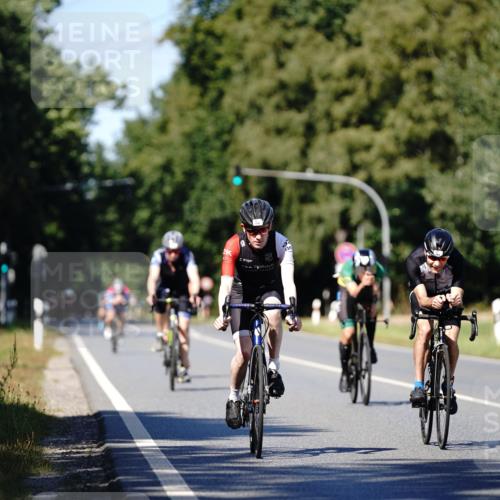 07.09.2025 - 19. Norderstedt Triathlon Michael Burmester http://msf.ph/oto/8837973 07.09.2025 14:24:05 Radfahren 965, 970, 985, 1431, 1505 meine-sportfotos.de