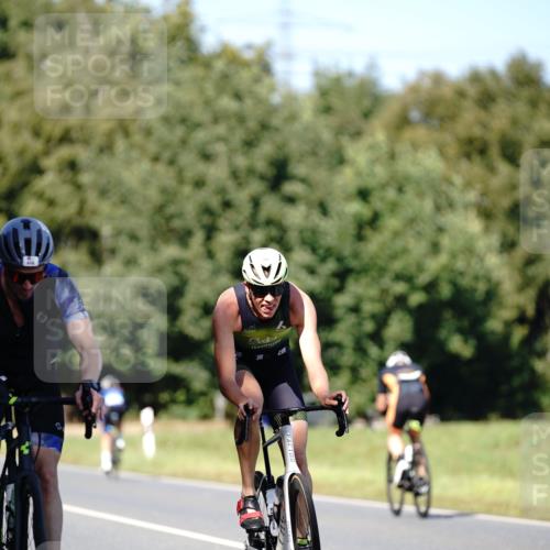 07.09.2025 - 19. Norderstedt Triathlon Michael Burmester http://msf.ph/oto/8837986 07.09.2025 14:24:08 Radfahren 410, 965, 970, 996, 1018, 1505 meine-sportfotos.de