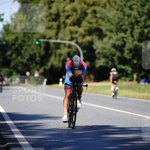 07.09.2025 - 19. Norderstedt Triathlon Michael Burmester http://msf.ph/oto/8837993 07.09.2025 14:24:11 Radfahren 410, 996, 1018, 1505 meine-sportfotos.de