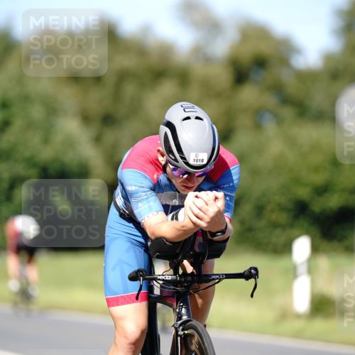 07.09.2025 - 19. Norderstedt Triathlon Michael Burmester http://msf.ph/oto/8837995 07.09.2025 14:24:12 Radfahren 410, 996, 1018 meine-sportfotos.de