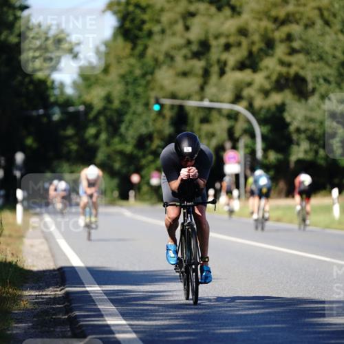 07.09.2025 - 19. Norderstedt Triathlon Michael Burmester http://msf.ph/oto/8837999 07.09.2025 14:24:15 Radfahren 394 meine-sportfotos.de