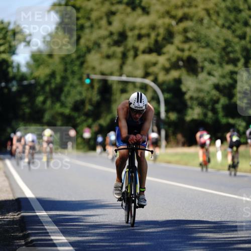 07.09.2025 - 19. Norderstedt Triathlon Michael Burmester http://msf.ph/oto/8838007 07.09.2025 14:24:18 Radfahren 392, 394 meine-sportfotos.de