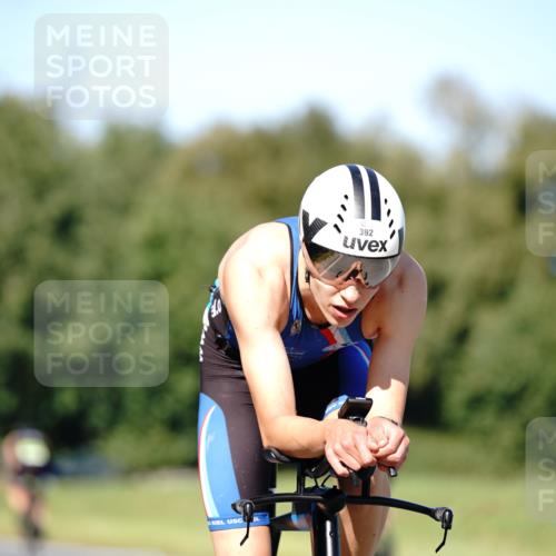 07.09.2025 - 19. Norderstedt Triathlon Michael Burmester http://msf.ph/oto/8838011 07.09.2025 14:24:19 Radfahren 392, 394 meine-sportfotos.de