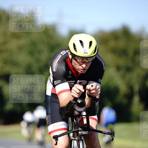07.09.2025 - 19. Norderstedt Triathlon Michael Burmester http://msf.ph/oto/8838018 07.09.2025 14:24:25 Radfahren 363, 978, 1011 meine-sportfotos.de