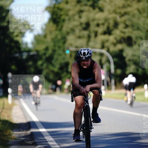 07.09.2025 - 19. Norderstedt Triathlon Michael Burmester http://msf.ph/oto/8838022 07.09.2025 14:24:27 Radfahren 363, 978, 1011 meine-sportfotos.de