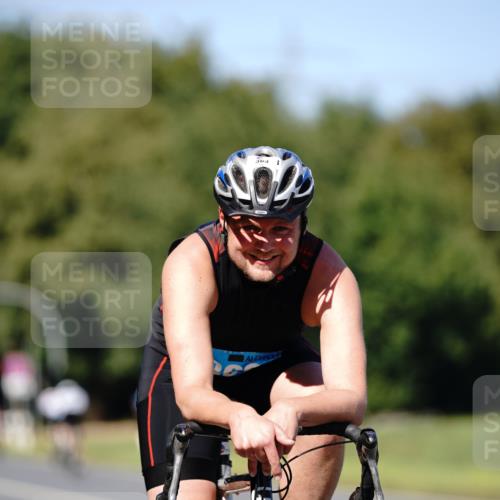 07.09.2025 - 19. Norderstedt Triathlon Michael Burmester http://msf.ph/oto/8838023 07.09.2025 14:24:28 Radfahren 363, 978 meine-sportfotos.de