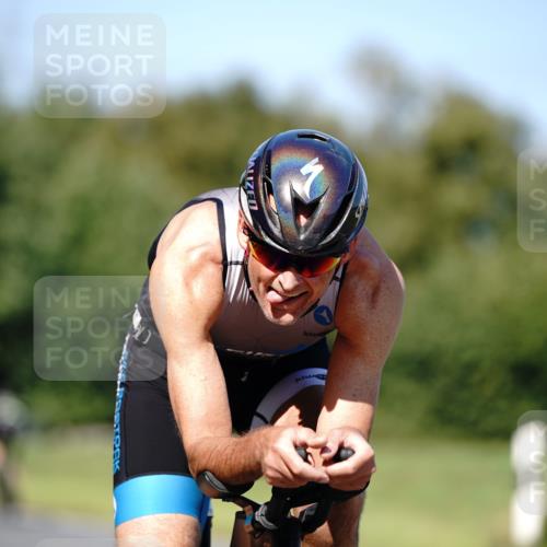 07.09.2025 - 19. Norderstedt Triathlon Michael Burmester http://msf.ph/oto/8838039 07.09.2025 14:24:41 Radfahren 988 meine-sportfotos.de