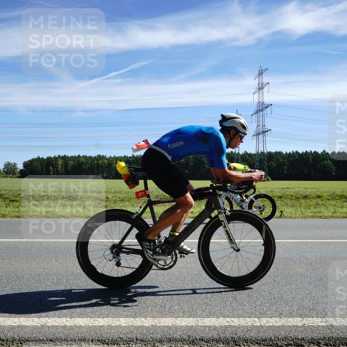 07.09.2025 - 19. Norderstedt Triathlon Michael Burmester http://msf.ph/oto/8838040 07.09.2025 12:04:57 Radfahren 195, 215, 1309 meine-sportfotos.de
