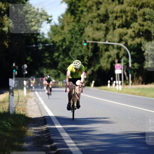 07.09.2025 - 19. Norderstedt Triathlon Michael Burmester http://msf.ph/oto/8838041 07.09.2025 14:24:54 Radfahren 1466 meine-sportfotos.de