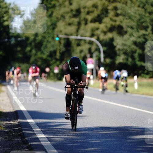 07.09.2025 - 19. Norderstedt Triathlon Michael Burmester http://msf.ph/oto/8838050 07.09.2025 14:24:59 Radfahren 1037, 1466 meine-sportfotos.de