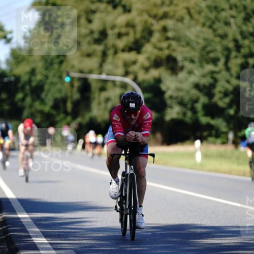 07.09.2025 - 19. Norderstedt Triathlon Michael Burmester http://msf.ph/oto/8838059 07.09.2025 14:25:03 Radfahren 1019, 1037 meine-sportfotos.de