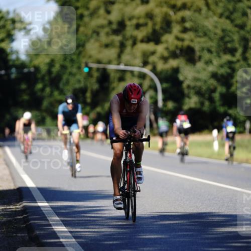 07.09.2025 - 19. Norderstedt Triathlon Michael Burmester http://msf.ph/oto/8838067 07.09.2025 14:25:06 Radfahren 908, 1019 meine-sportfotos.de