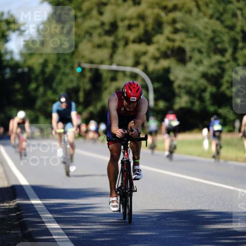 07.09.2025 - 19. Norderstedt Triathlon Michael Burmester http://msf.ph/oto/8838069 07.09.2025 14:25:06 Radfahren 908, 1019 meine-sportfotos.de