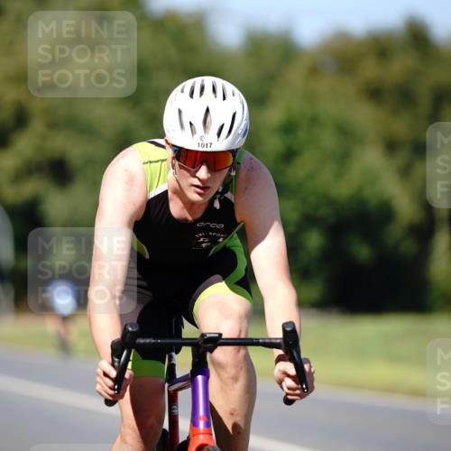 07.09.2025 - 19. Norderstedt Triathlon Michael Burmester http://msf.ph/oto/8838082 07.09.2025 14:25:12 Radfahren 888, 1017, 1478 meine-sportfotos.de