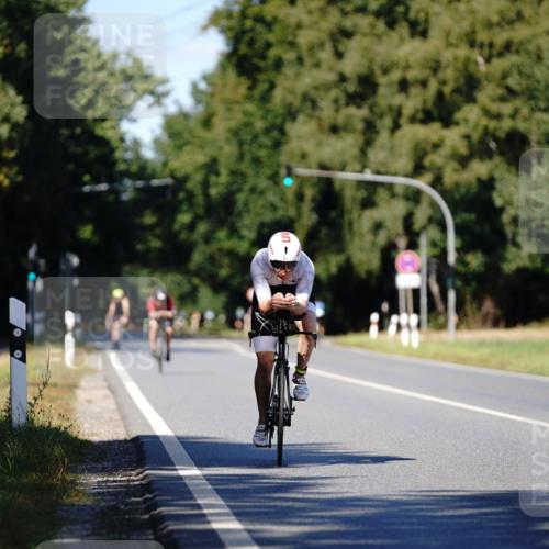 07.09.2025 - 19. Norderstedt Triathlon Michael Burmester http://msf.ph/oto/8838090 07.09.2025 14:25:22 Radfahren 361 meine-sportfotos.de