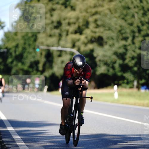 07.09.2025 - 19. Norderstedt Triathlon Michael Burmester http://msf.ph/oto/8838096 07.09.2025 14:25:28 Radfahren 958 meine-sportfotos.de