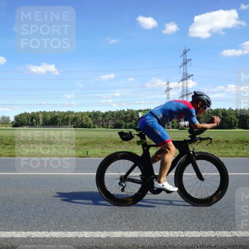 07.09.2025 - 19. Norderstedt Triathlon Michael Burmester http://msf.ph/oto/8838099 07.09.2025 14:14:09 Radfahren 1018 meine-sportfotos.de
