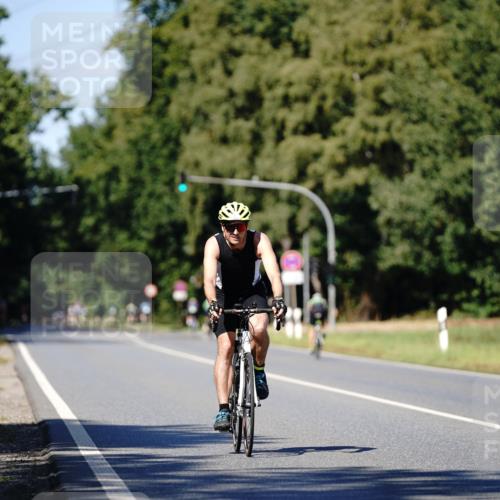 07.09.2025 - 19. Norderstedt Triathlon Michael Burmester http://msf.ph/oto/8838102 07.09.2025 14:25:34 Radfahren 1471 meine-sportfotos.de
