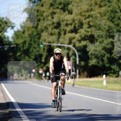 07.09.2025 - 19. Norderstedt Triathlon Michael Burmester http://msf.ph/oto/8838104 07.09.2025 14:25:34 Radfahren 1471 meine-sportfotos.de