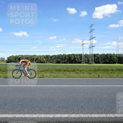 07.09.2025 - 19. Norderstedt Triathlon Michael Burmester http://msf.ph/oto/8838117 07.09.2025 14:14:14 Radfahren 988, 996 meine-sportfotos.de