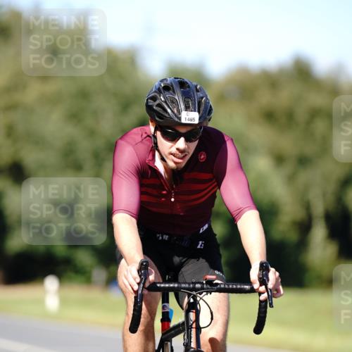07.09.2025 - 19. Norderstedt Triathlon Michael Burmester http://msf.ph/oto/8838130 07.09.2025 14:26:01 Radfahren 977, 1465 meine-sportfotos.de