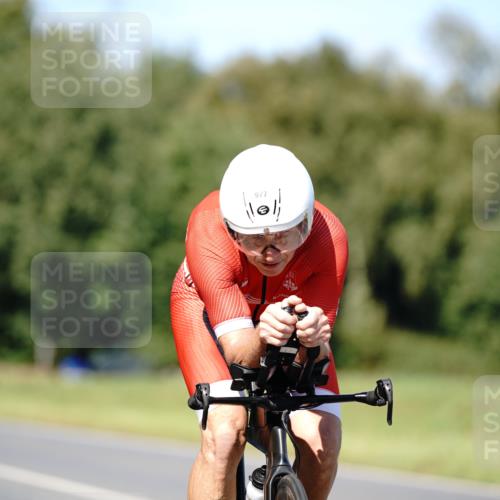 07.09.2025 - 19. Norderstedt Triathlon Michael Burmester http://msf.ph/oto/8838137 07.09.2025 14:26:03 Radfahren 977, 1465 meine-sportfotos.de