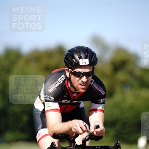 07.09.2025 - 19. Norderstedt Triathlon Michael Burmester http://msf.ph/oto/8838146 07.09.2025 14:26:08 Radfahren 979 meine-sportfotos.de