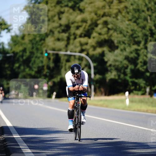 07.09.2025 - 19. Norderstedt Triathlon Michael Burmester http://msf.ph/oto/8838148 07.09.2025 14:26:12 Radfahren 1456 meine-sportfotos.de