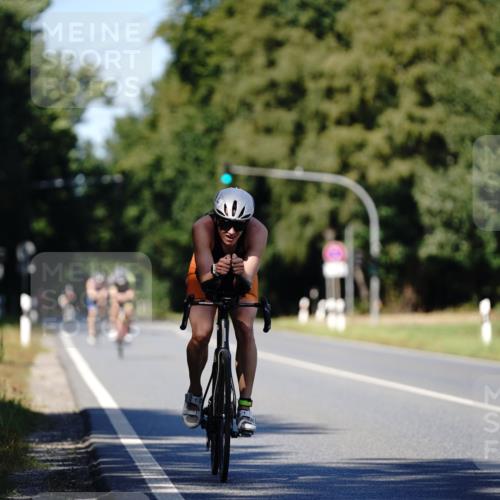 07.09.2025 - 19. Norderstedt Triathlon Michael Burmester http://msf.ph/oto/8838177 07.09.2025 14:26:40 Radfahren 1001 meine-sportfotos.de