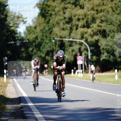 07.09.2025 - 19. Norderstedt Triathlon Michael Burmester http://msf.ph/oto/8838182 07.09.2025 14:26:44 Radfahren 900, 1001, 1042 meine-sportfotos.de