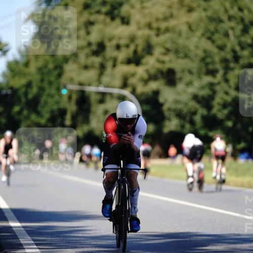 07.09.2025 - 19. Norderstedt Triathlon Michael Burmester http://msf.ph/oto/8838214 07.09.2025 14:27:02 Radfahren 969 meine-sportfotos.de