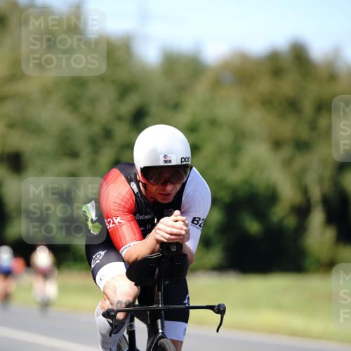 07.09.2025 - 19. Norderstedt Triathlon Michael Burmester http://msf.ph/oto/8838215 07.09.2025 14:27:03 Radfahren 969 meine-sportfotos.de