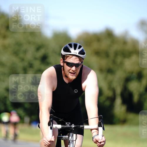 07.09.2025 - 19. Norderstedt Triathlon Michael Burmester http://msf.ph/oto/8838217 07.09.2025 14:27:09 Radfahren 1416 meine-sportfotos.de
