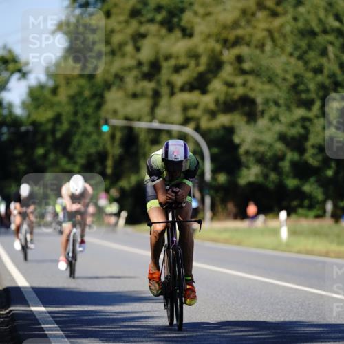 07.09.2025 - 19. Norderstedt Triathlon Michael Burmester http://msf.ph/oto/8838222 07.09.2025 14:27:20 Radfahren 993, 1469 meine-sportfotos.de