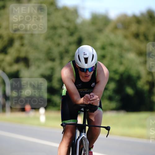 07.09.2025 - 19. Norderstedt Triathlon Michael Burmester http://msf.ph/oto/8838225 07.09.2025 14:27:23 Radfahren 993, 1026, 1469 meine-sportfotos.de