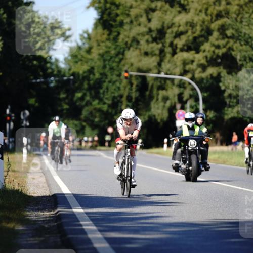 07.09.2025 - 19. Norderstedt Triathlon Michael Burmester http://msf.ph/oto/8838229 07.09.2025 14:27:27 Radfahren 422, 1026 meine-sportfotos.de