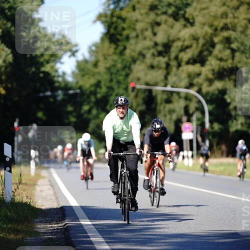 07.09.2025 - 19. Norderstedt Triathlon Michael Burmester http://msf.ph/oto/8838233 07.09.2025 14:27:32 Radfahren 422, 428, 905 meine-sportfotos.de