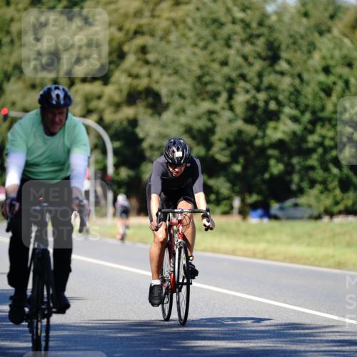 07.09.2025 - 19. Norderstedt Triathlon Michael Burmester http://msf.ph/oto/8838235 07.09.2025 14:27:33 Radfahren 428, 905 meine-sportfotos.de