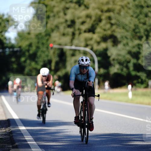 07.09.2025 - 19. Norderstedt Triathlon Michael Burmester http://msf.ph/oto/8838239 07.09.2025 14:27:36 Radfahren 379, 428, 460, 905 meine-sportfotos.de