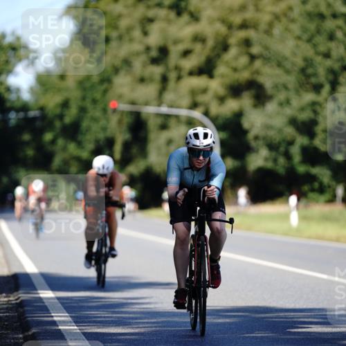 07.09.2025 - 19. Norderstedt Triathlon Michael Burmester http://msf.ph/oto/8838240 07.09.2025 14:27:36 Radfahren 379, 428, 460, 905 meine-sportfotos.de