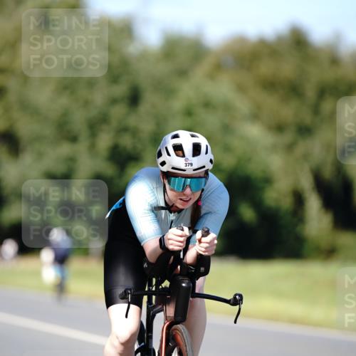 07.09.2025 - 19. Norderstedt Triathlon Michael Burmester http://msf.ph/oto/8838241 07.09.2025 14:27:37 Radfahren 379, 428, 460, 905 meine-sportfotos.de